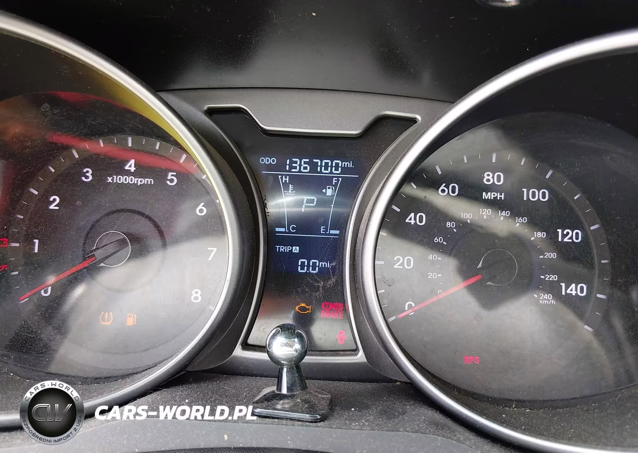 2013 Hyundai Veloster Base W-Black VIN:KMHTC6AD7DU167877 - 7