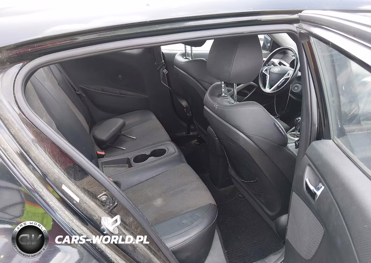2013 Hyundai Veloster Base W-Black VIN:KMHTC6AD7DU167877 - 8