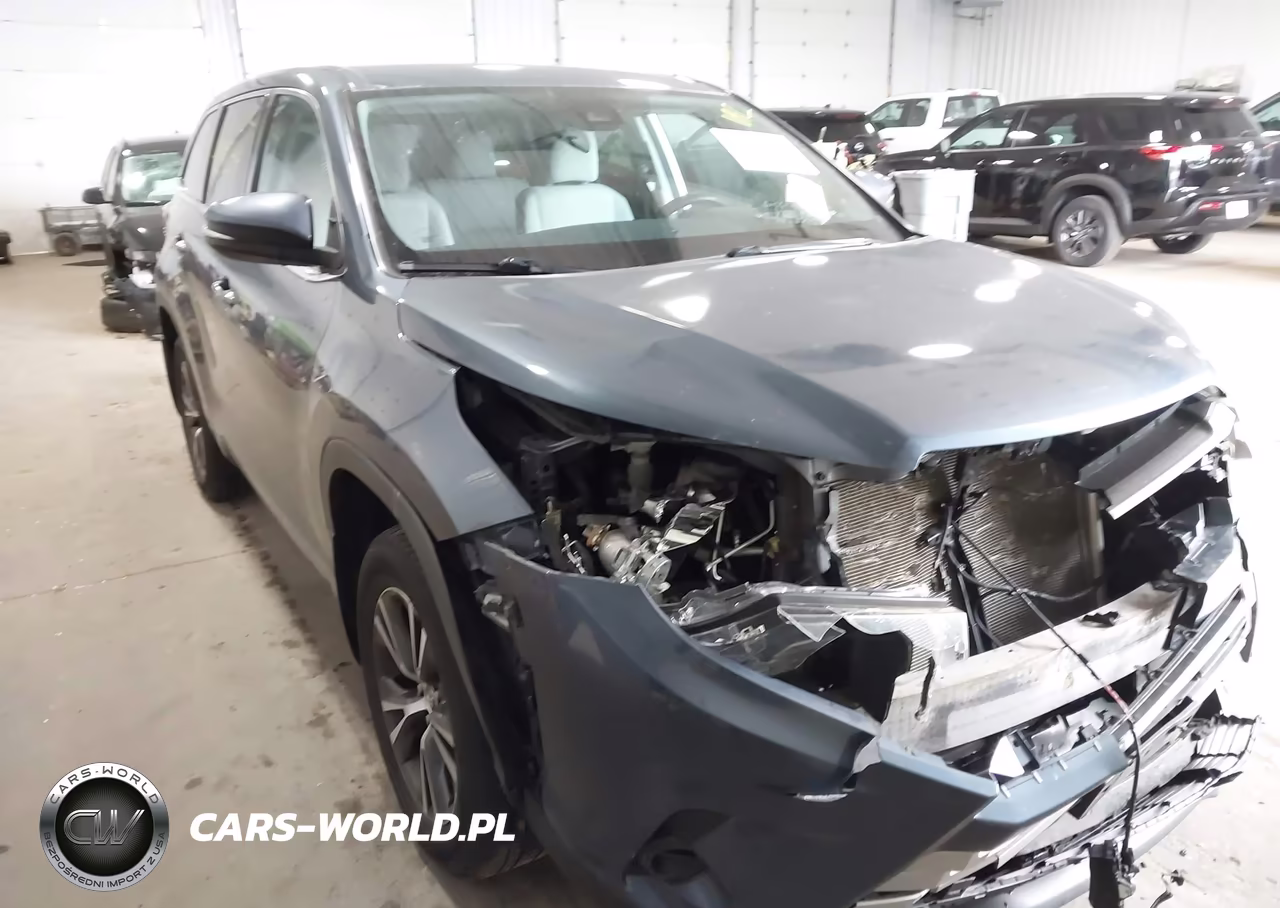 2018 Toyota Highlander Le VIN:5TDBZRFH4JS856688 - 6