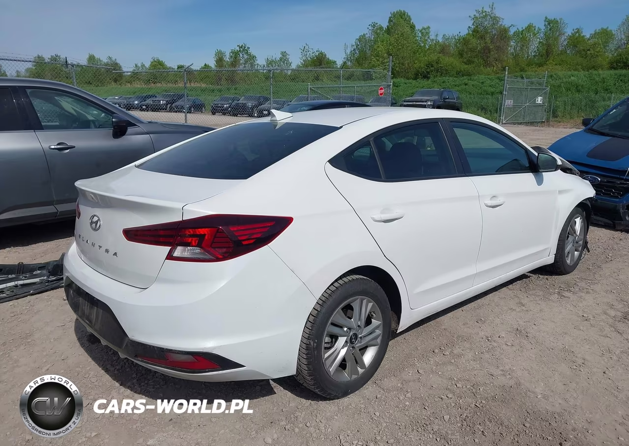 2020 Hyundai Elantra Sel VIN:5NPD84LF4LH585710 - 4