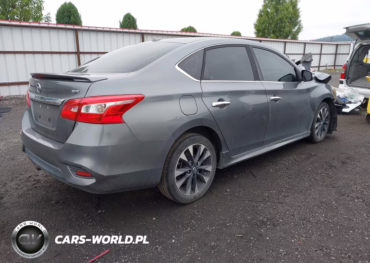 2018 Nissan Sentra Sr VIN:3N1AB7AP2JY325083 - 4