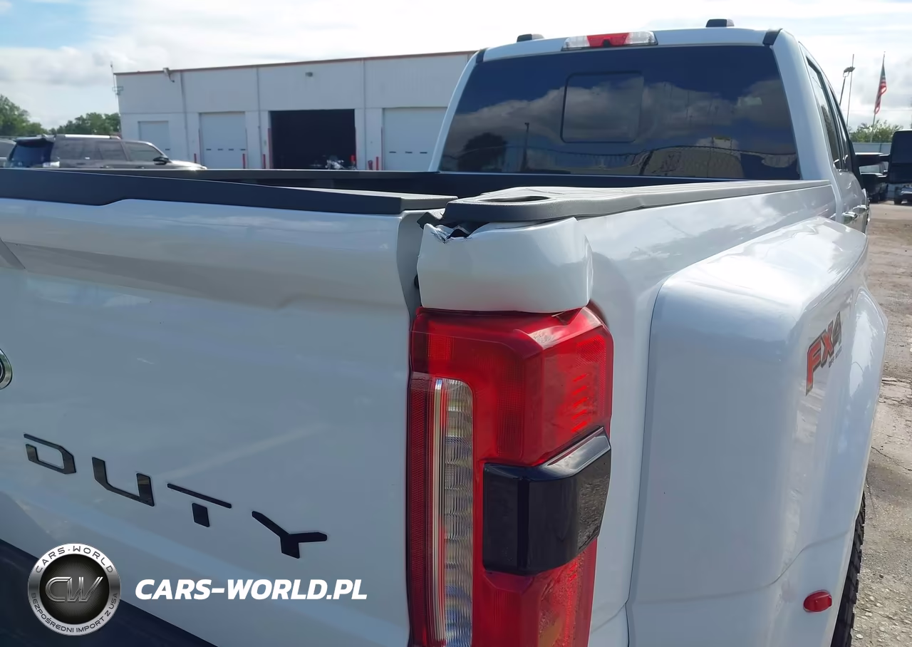 2025 Ford F-350 Lariat VIN:1FT8W3DT4SEC28435 - 12