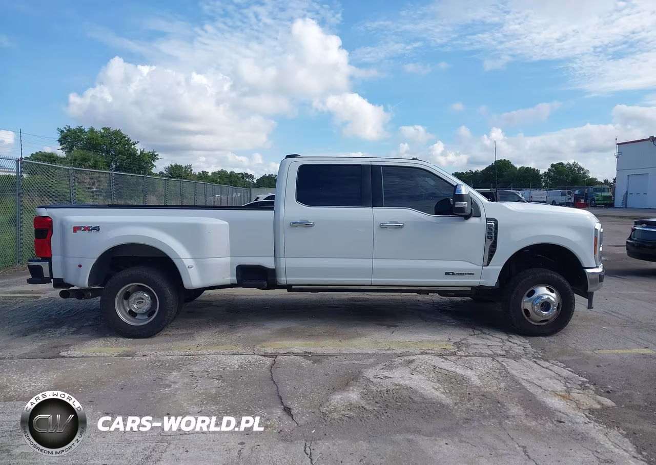 2025 Ford F-350 Lariat VIN:1FT8W3DT4SEC28435 - 16