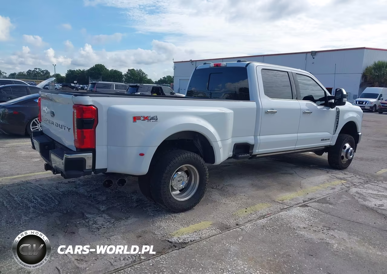 2025 Ford F-350 Lariat VIN:1FT8W3DT4SEC28435 - 4