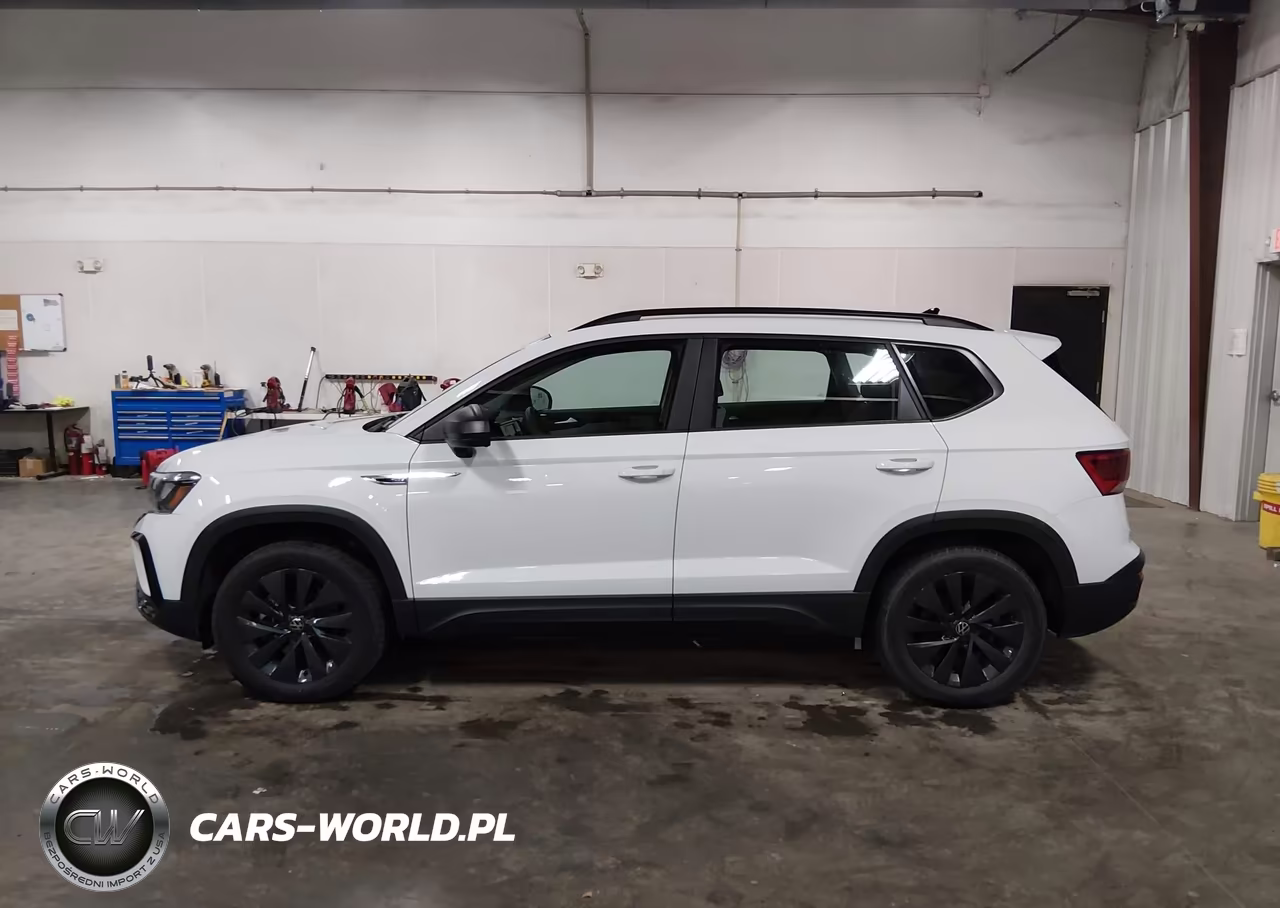 2022 Volkswagen Taos 1.5T S VIN:3VVAX7B25NM044931 - 14