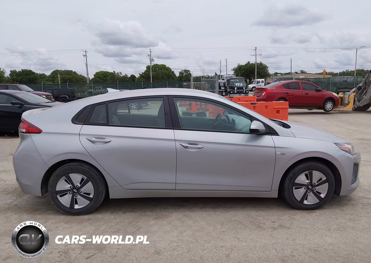 2020 Hyundai Ioniq Hybrid Blue VIN:KMHC65LC6LU229371 - 14