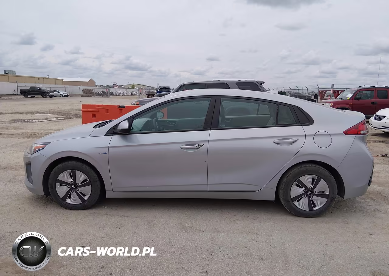 2020 Hyundai Ioniq Hybrid Blue VIN:KMHC65LC6LU229371 - 15