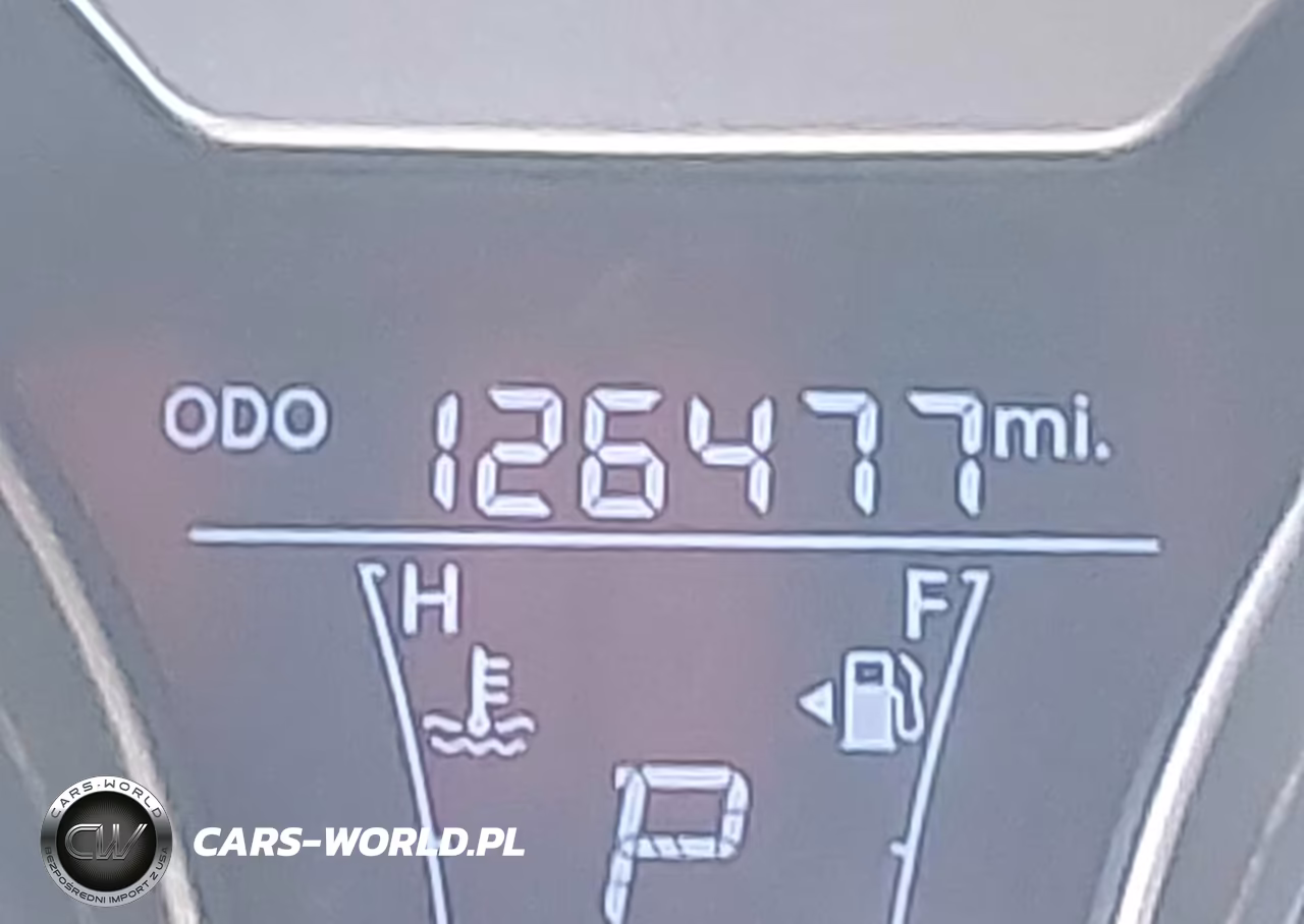 2016 Hyundai Veloster VIN:KMHTC6AD3GU254941 - 15