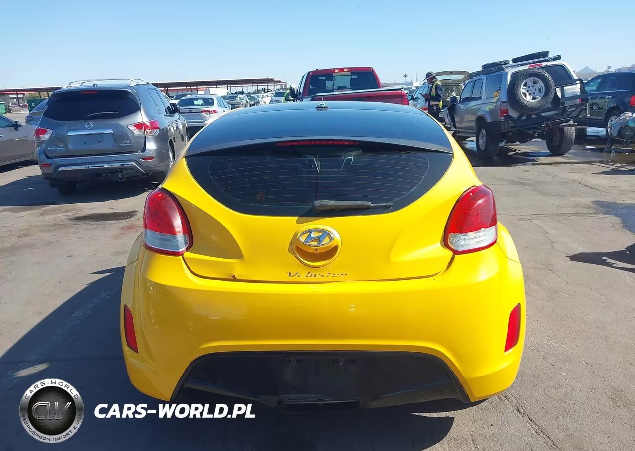 2016 Hyundai Veloster VIN:KMHTC6AD3GU254941 - 16