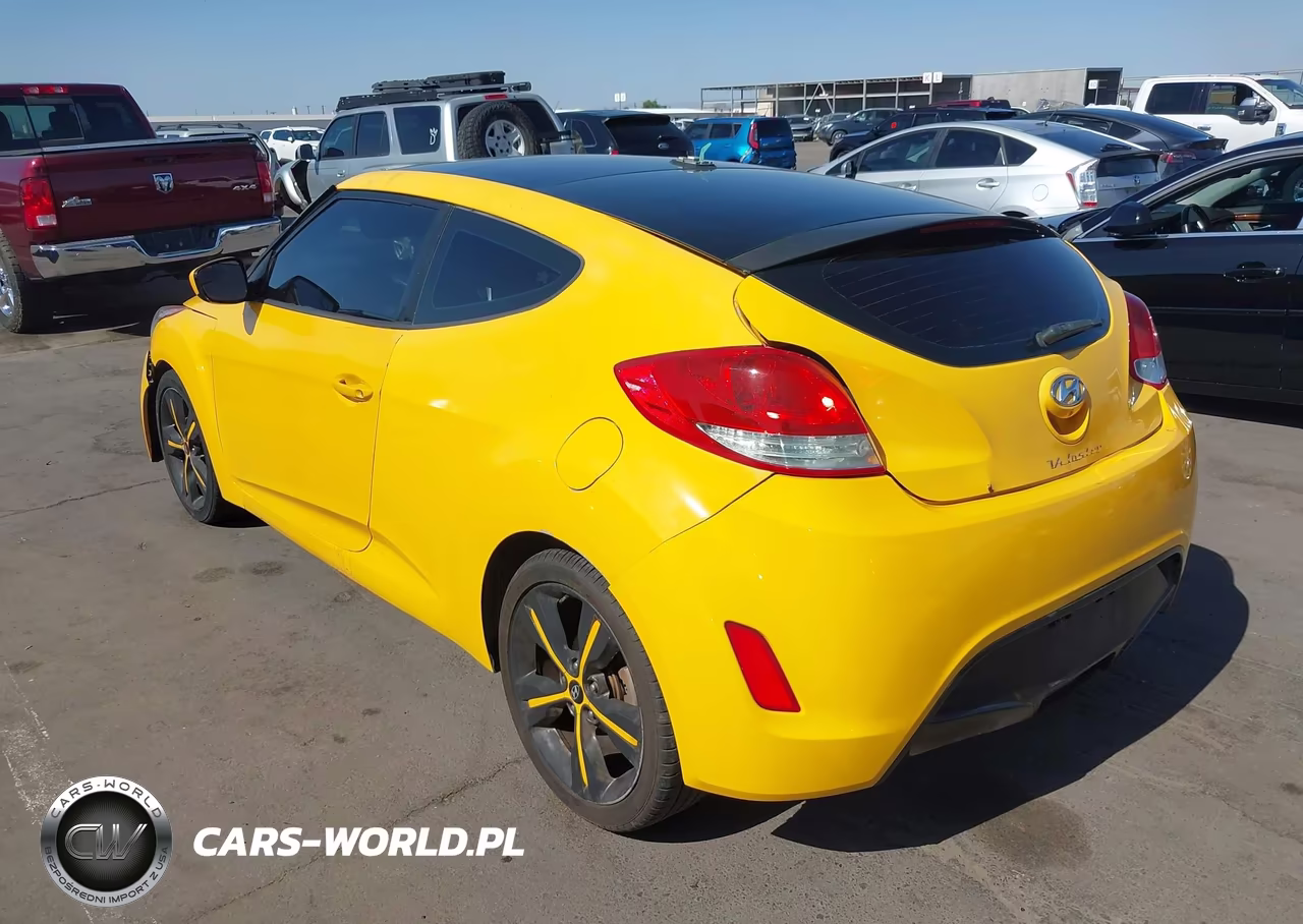 2016 Hyundai Veloster VIN:KMHTC6AD3GU254941 - 3