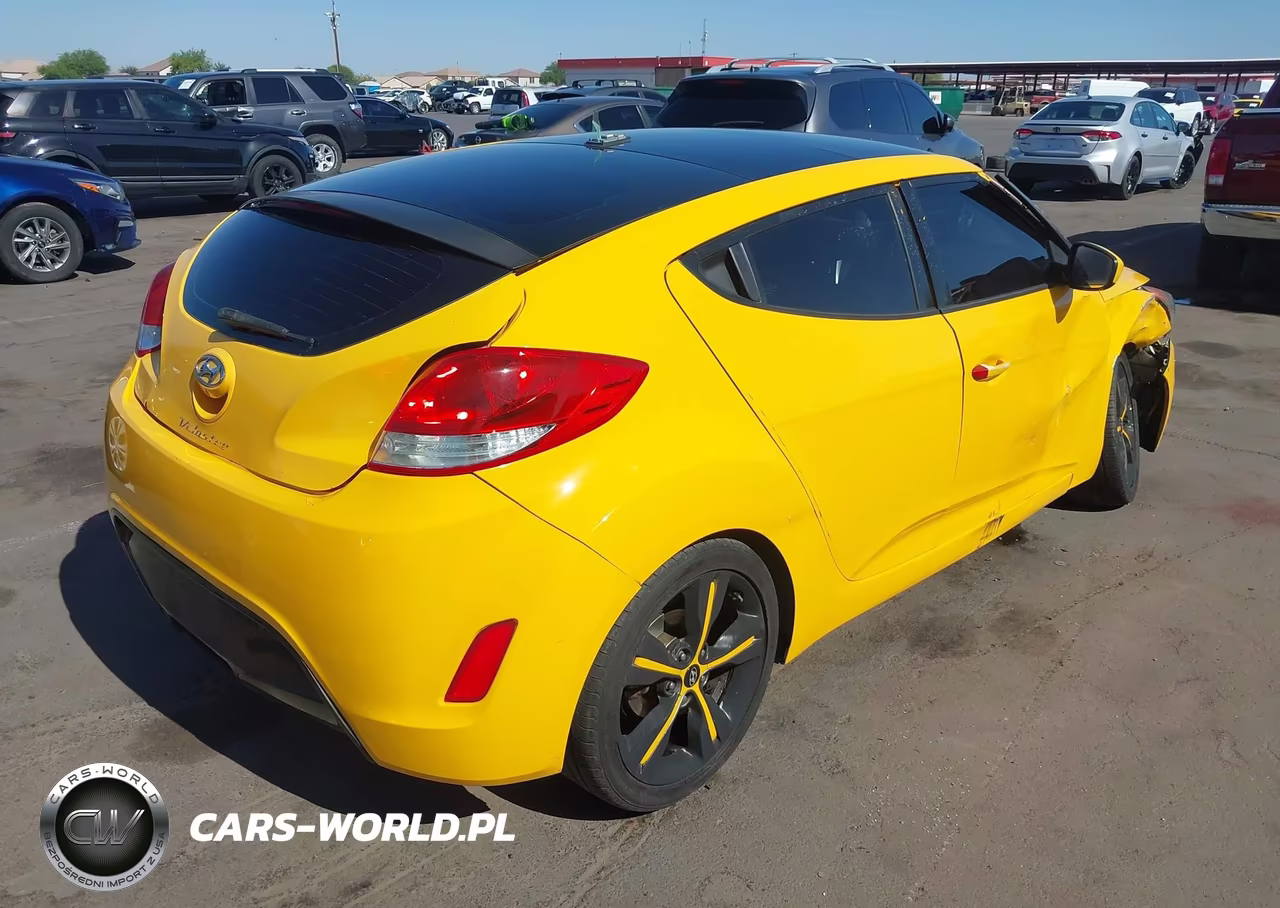 2016 Hyundai Veloster VIN:KMHTC6AD3GU254941 - 4