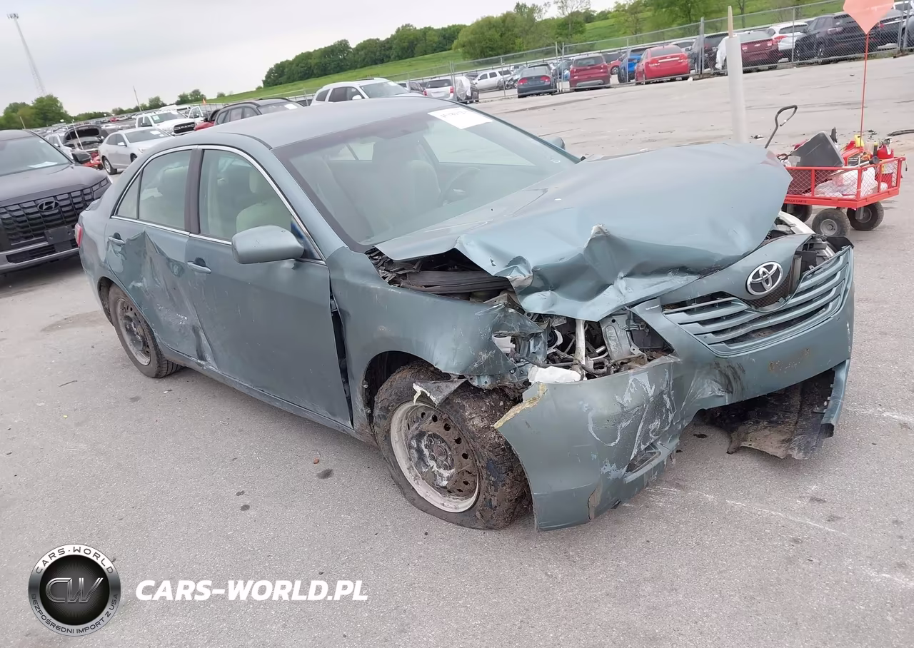 2009 Toyota Camry Le – zdjęcie 1 z 17
