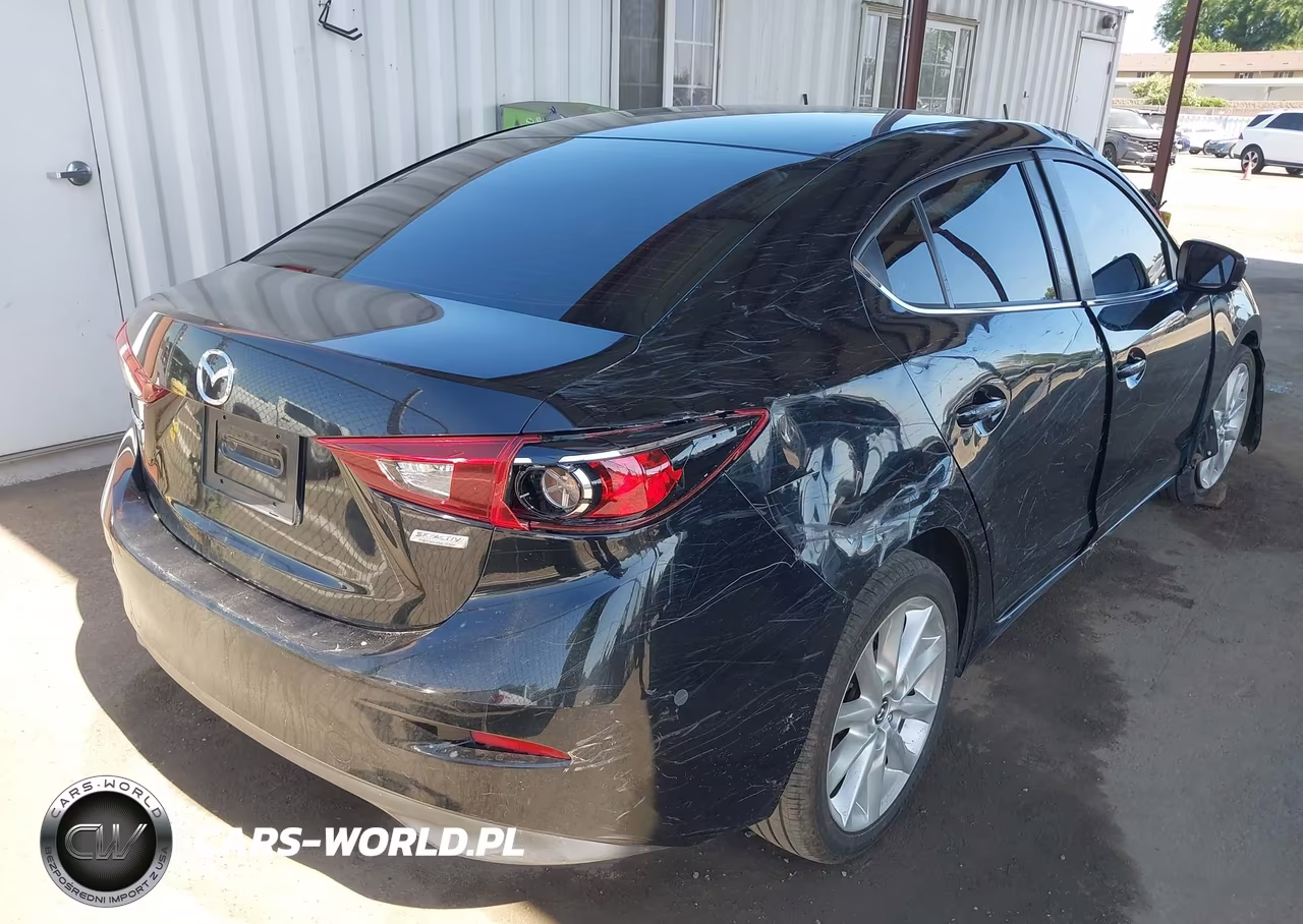 2017 Mazda Mazda3 Touring VIN:3MZBN1V78HM117966 - 4