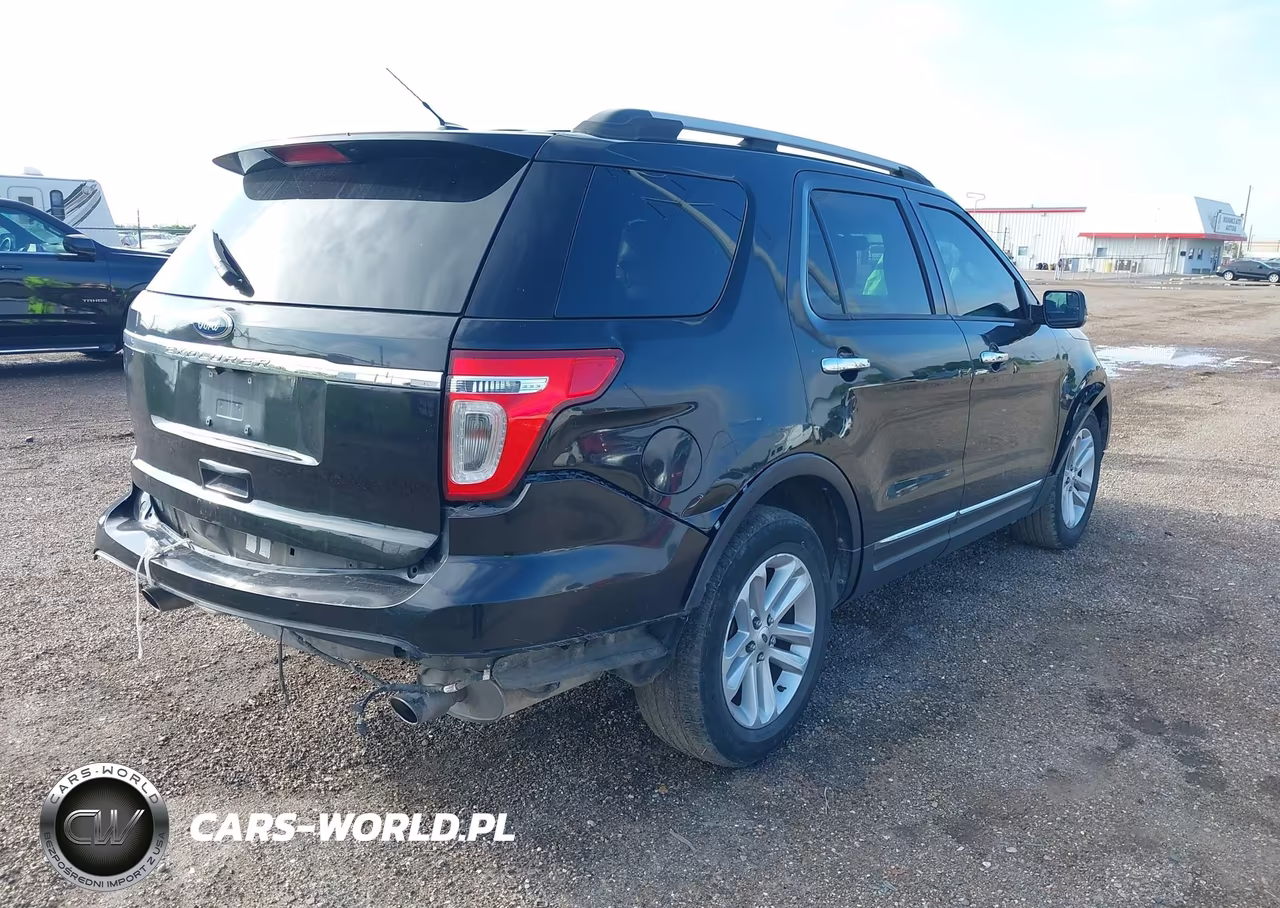 2012 Ford Explorer Xlt VIN:1FMHK7D87CGA74741 - 4