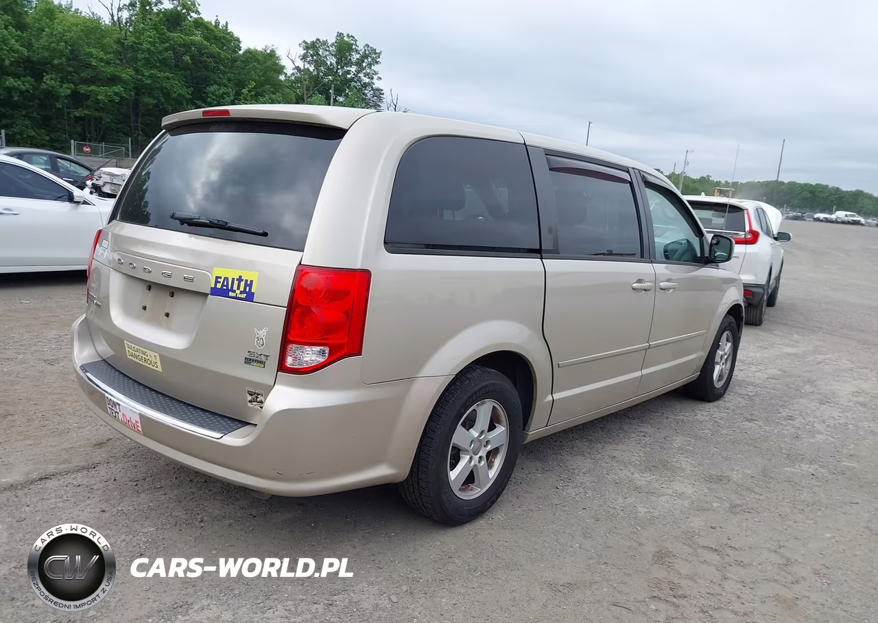 2013 Dodge Grand Caravan Sxt VIN:2C4RDGCG4DR528326 - 4