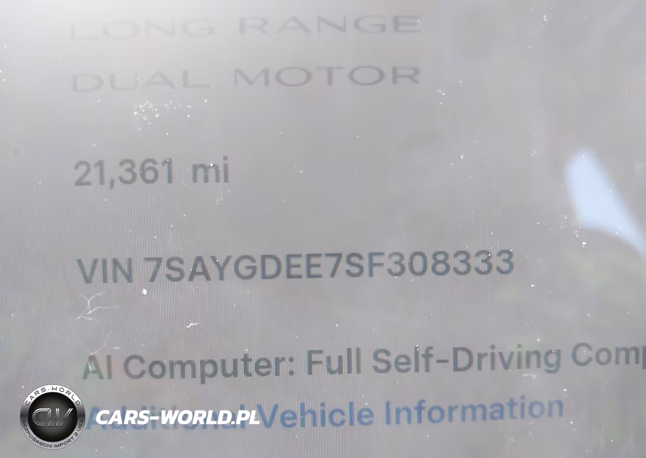 2025 Tesla Model Y Long Range Dual Motor All-Wheel Drive VIN:7SAYGDEE7SF308333 - 9