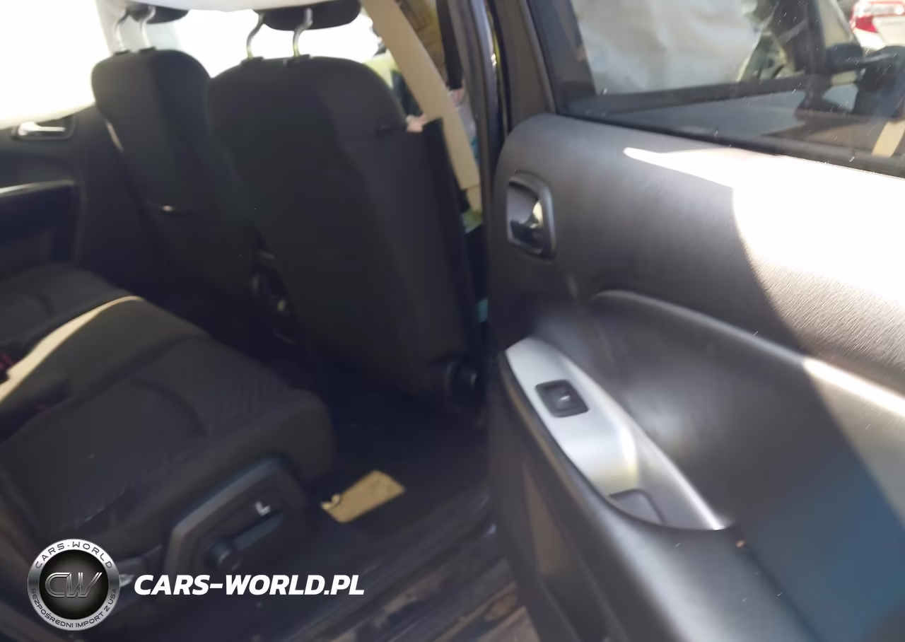 2018 Dodge Journey Se VIN:3C4PDCAB3JT518712 - 8