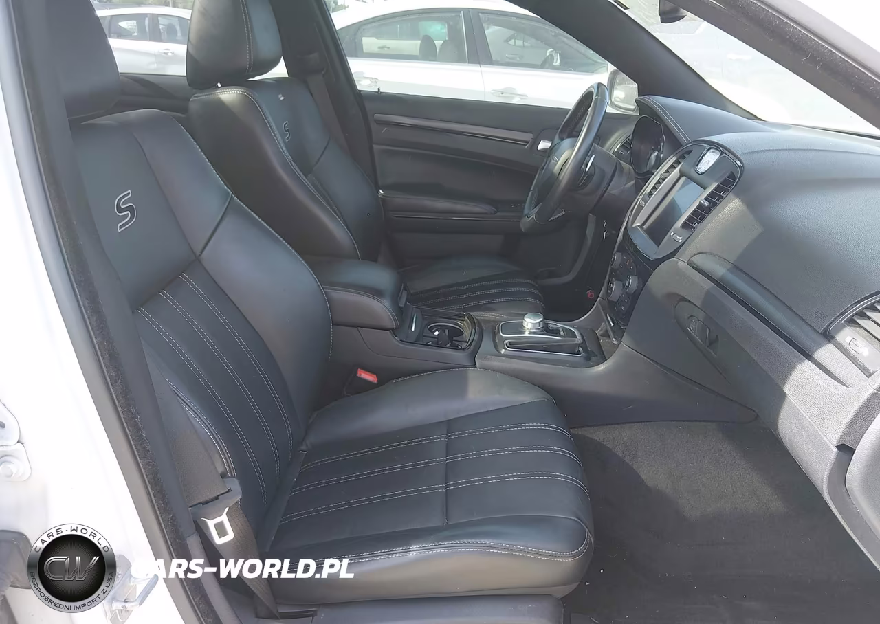 2015 Chrysler 300 300S VIN:2C3CCAGG2FH756869 - 5