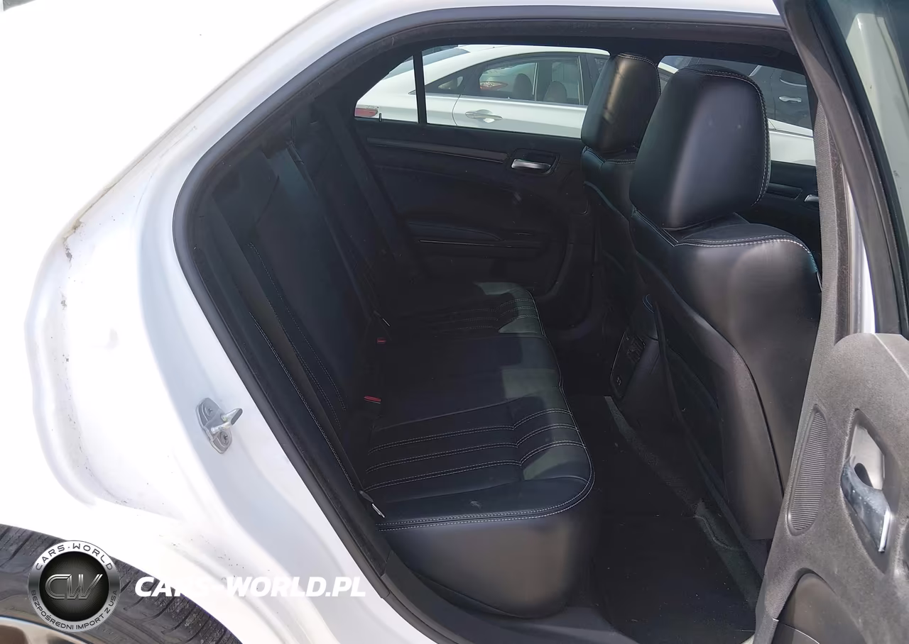 2015 Chrysler 300 300S VIN:2C3CCAGG2FH756869 - 8