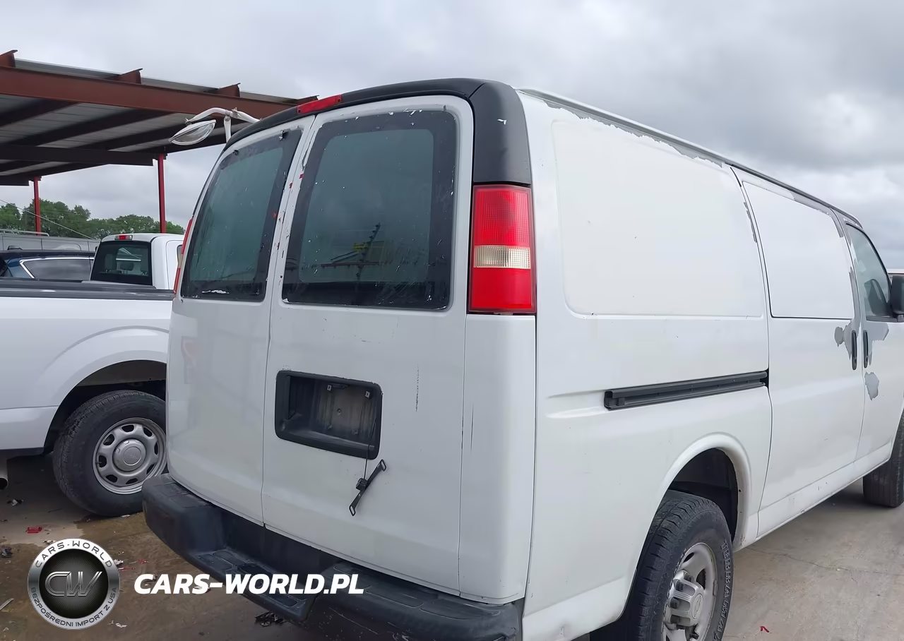 2010 Chevrolet Express 2500 Work Van VIN:1GCZGFBA0A1151542 - 4