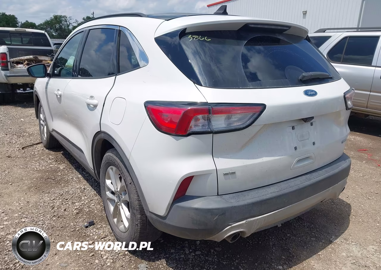 2020 Ford Escape Se VIN:1FMCU0G60LUB23866 - 3