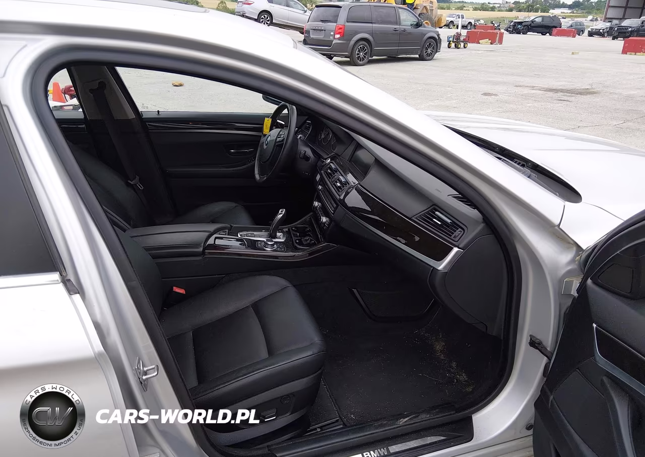 2012 BMW 528I xDrive VIN:WBAXH5C57CDW07096 - 4