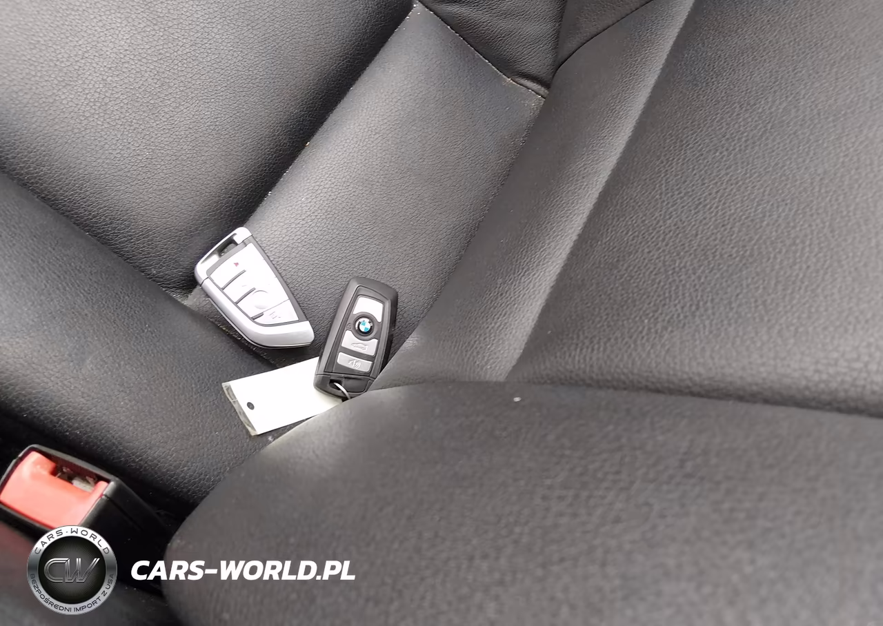 2012 BMW 528I xDrive VIN:WBAXH5C57CDW07096 - 9