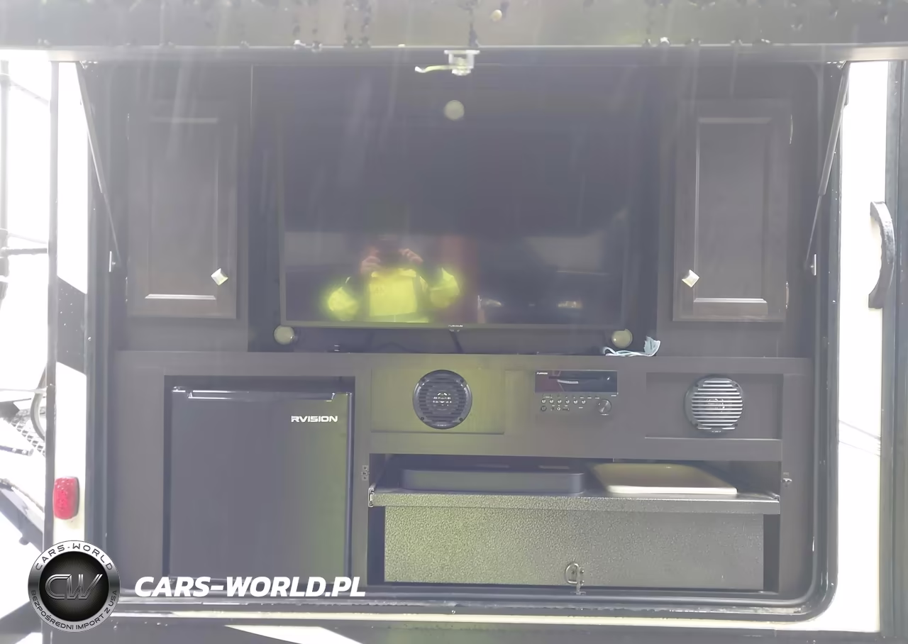 2018 Venture Travel Trailer VIN:4EZT13225J8116788 - 13