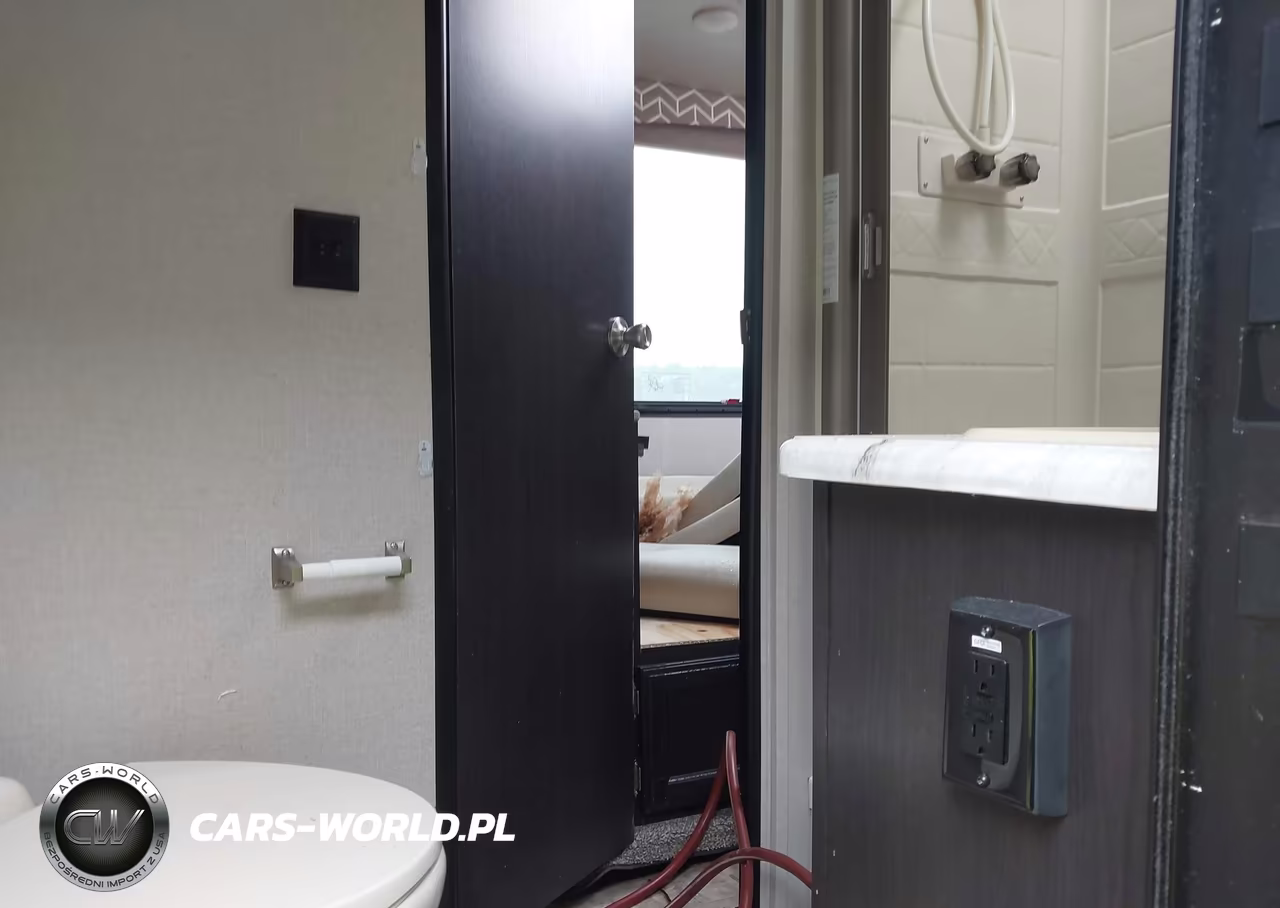 2018 Venture Travel Trailer VIN:4EZT13225J8116788 - 8