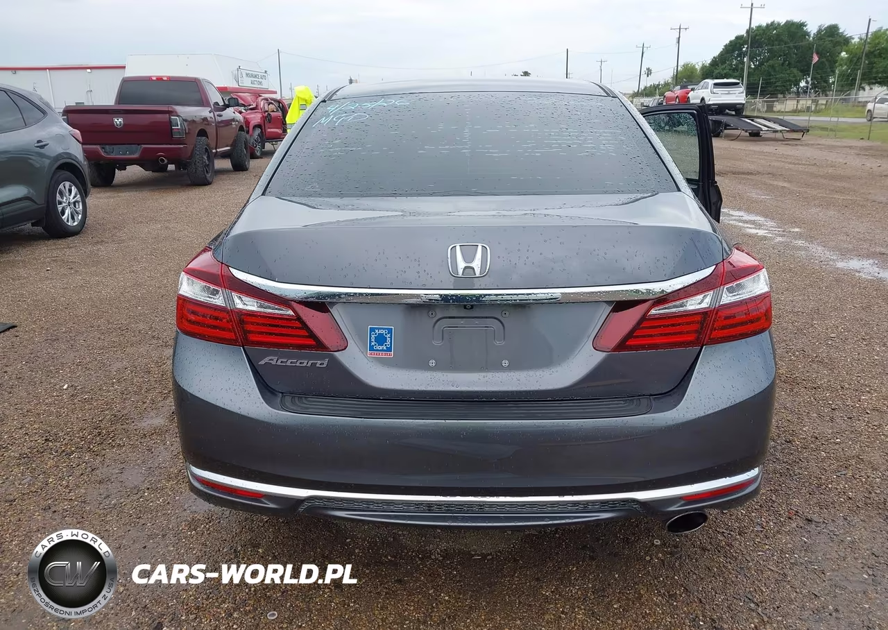 2017 Honda Accord Lx VIN:1HGCR2F39HA173121 - 17