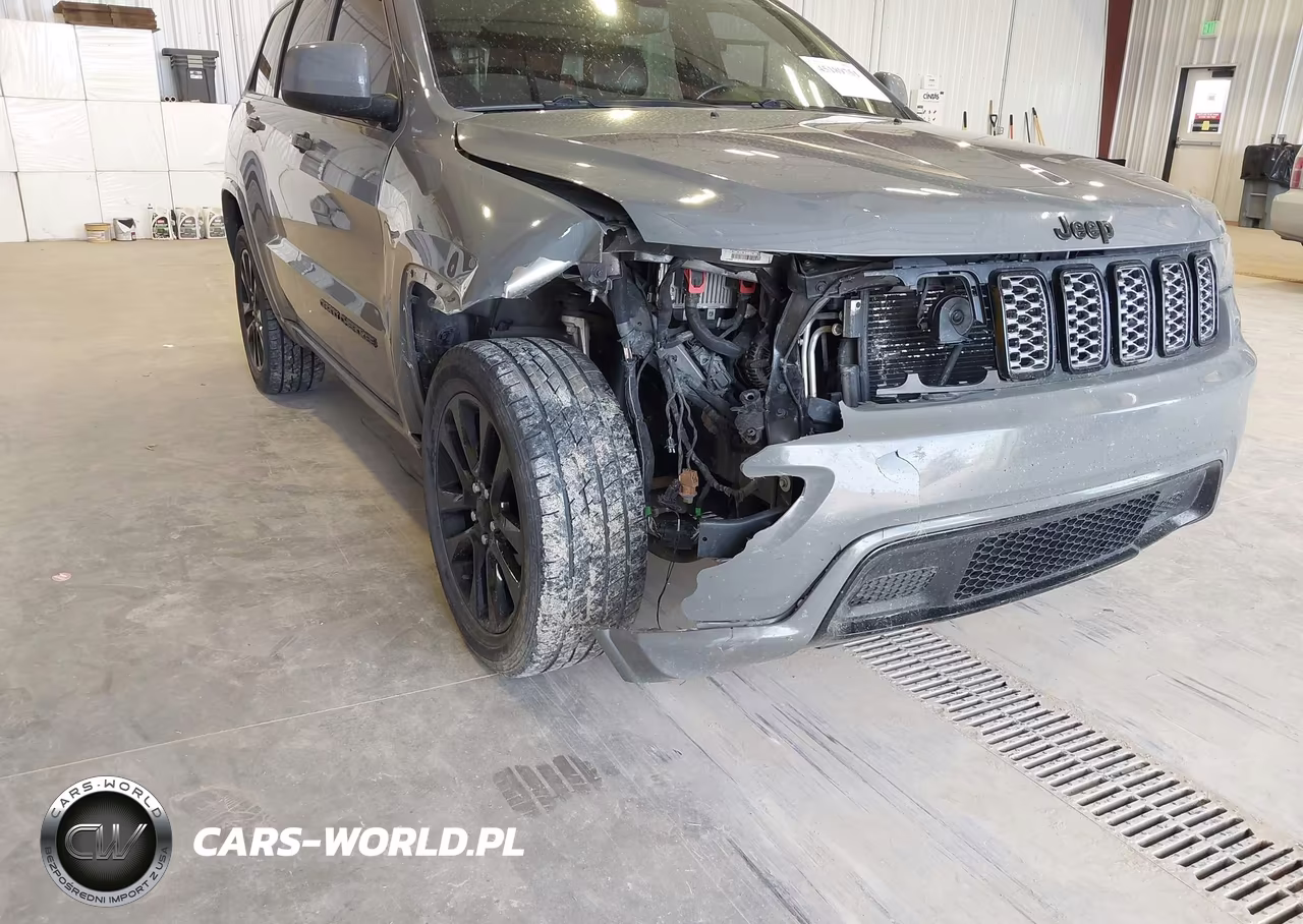 2019 Jeep Grand Cherokee Altitude 4X4 VIN:1C4RJFAG6KC818420 - 6