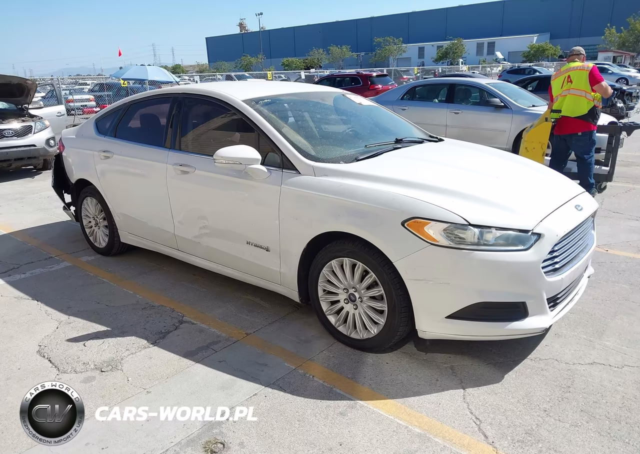 2014 Ford Fusion Hybrid Se – zdjęcie 1 z 16