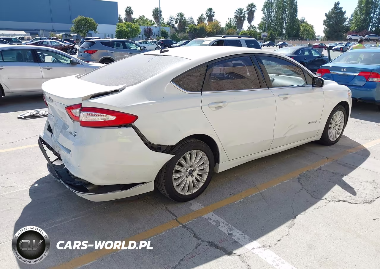 2014 Ford Fusion Hybrid Se VIN:3FA6P0LU1ER319621 - 4