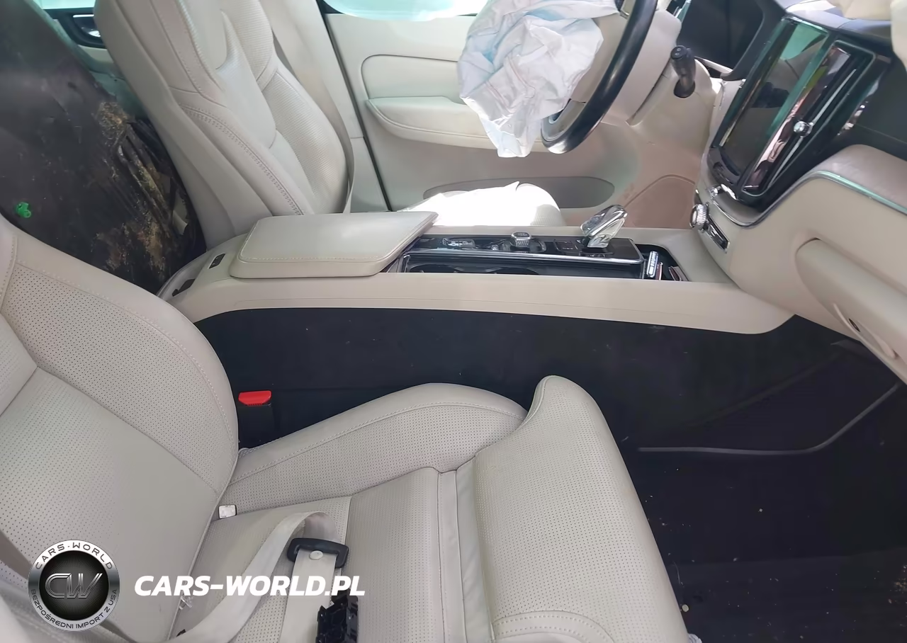 2021 Volvo Xc60 Recharge Plug-In Hybrid T8 Inscription VIN:YV4BR0DL1M1675923 - 5
