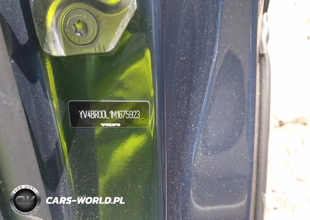 2021 Volvo Xc60 Recharge Plug-In Hybrid T8 Inscription VIN:YV4BR0DL1M1675923 - 9