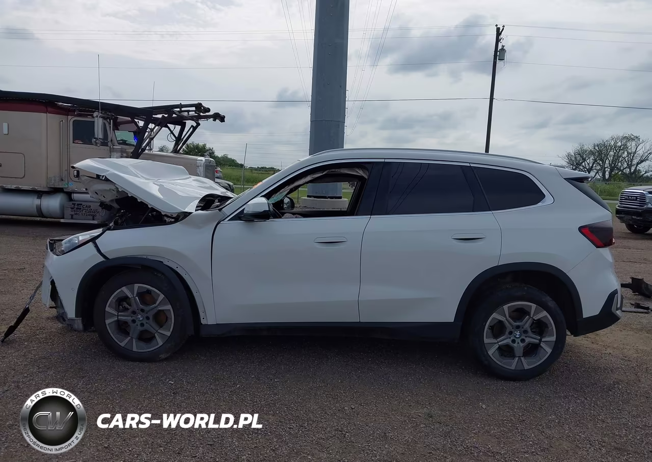 2023 BMW X1 xDrive28I VIN:WBX73EF09P5W63044 - 14