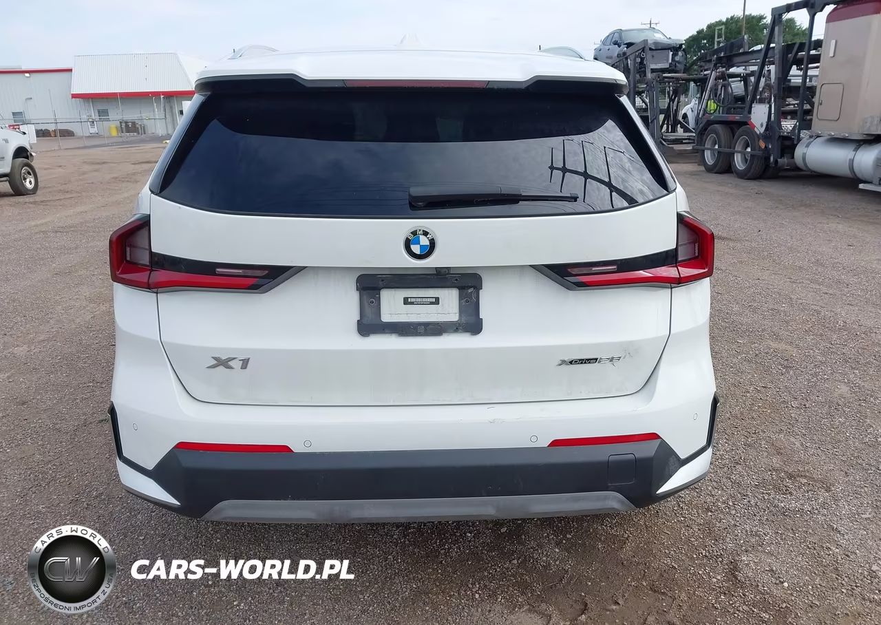 2023 BMW X1 xDrive28I VIN:WBX73EF09P5W63044 - 16