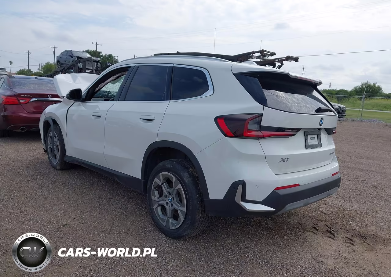 2023 BMW X1 xDrive28I VIN:WBX73EF09P5W63044 - 3