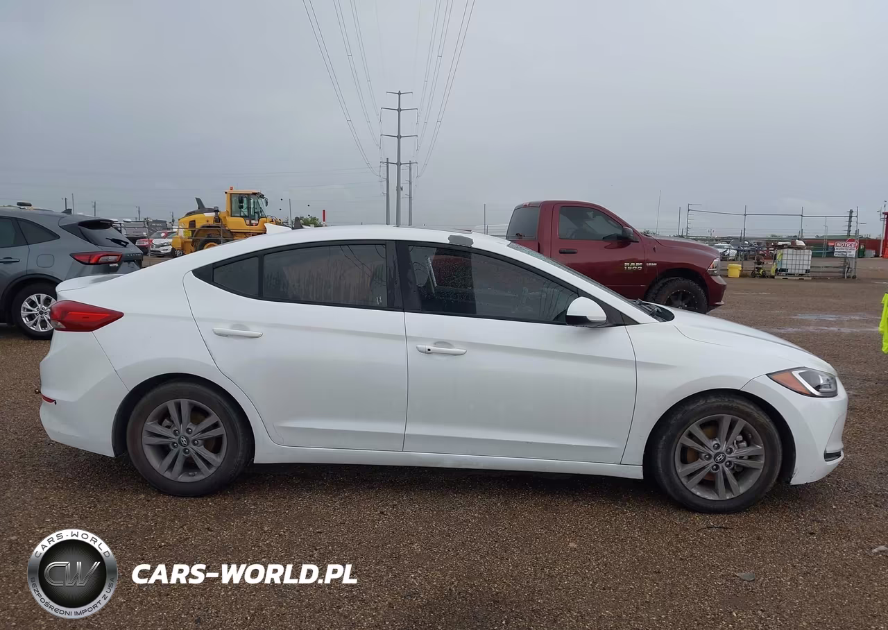 2018 Hyundai Elantra Value Edition VIN:5NPD84LF9JH365170 - 14