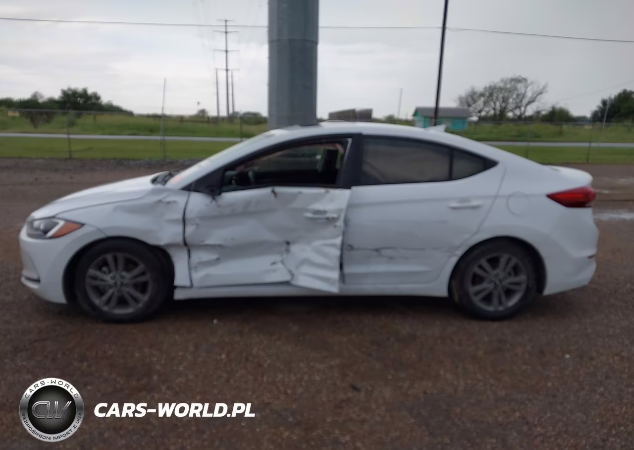 2018 Hyundai Elantra Value Edition VIN:5NPD84LF9JH365170 - 15