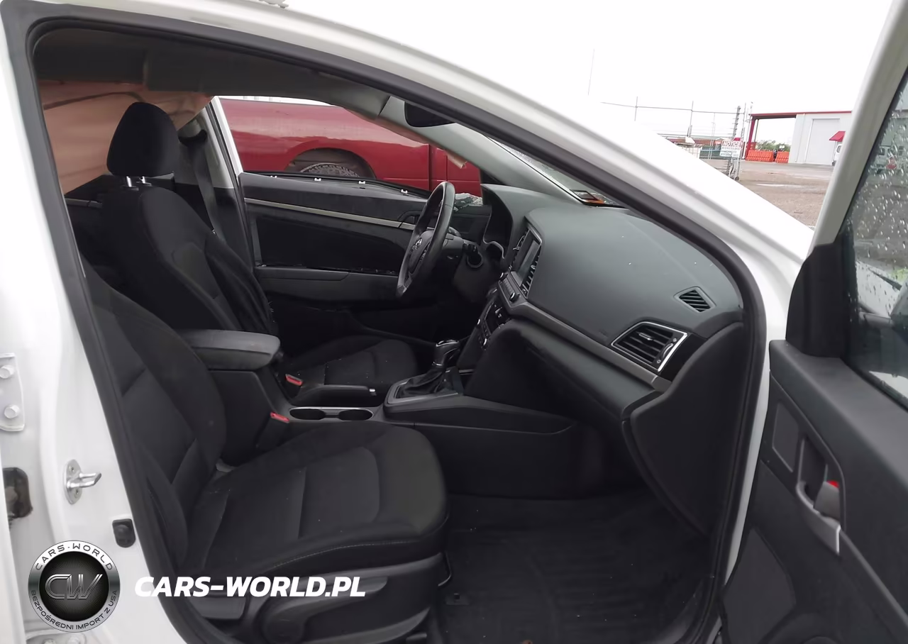 2018 Hyundai Elantra Value Edition VIN:5NPD84LF9JH365170 - 5