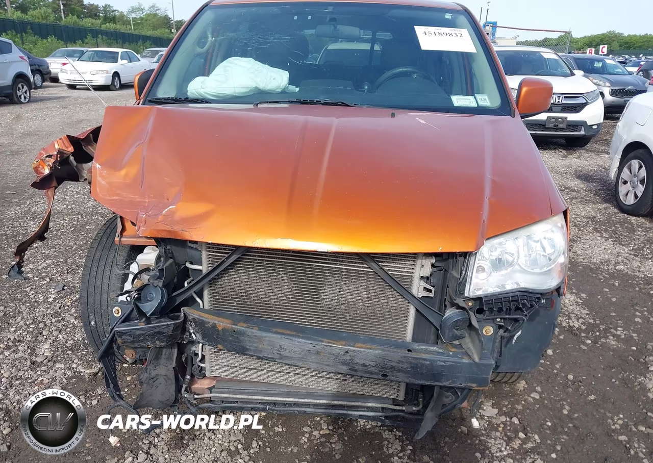 2011 Dodge Grand Caravan Crew VIN:2D4RN5DG7BR764985 - 12