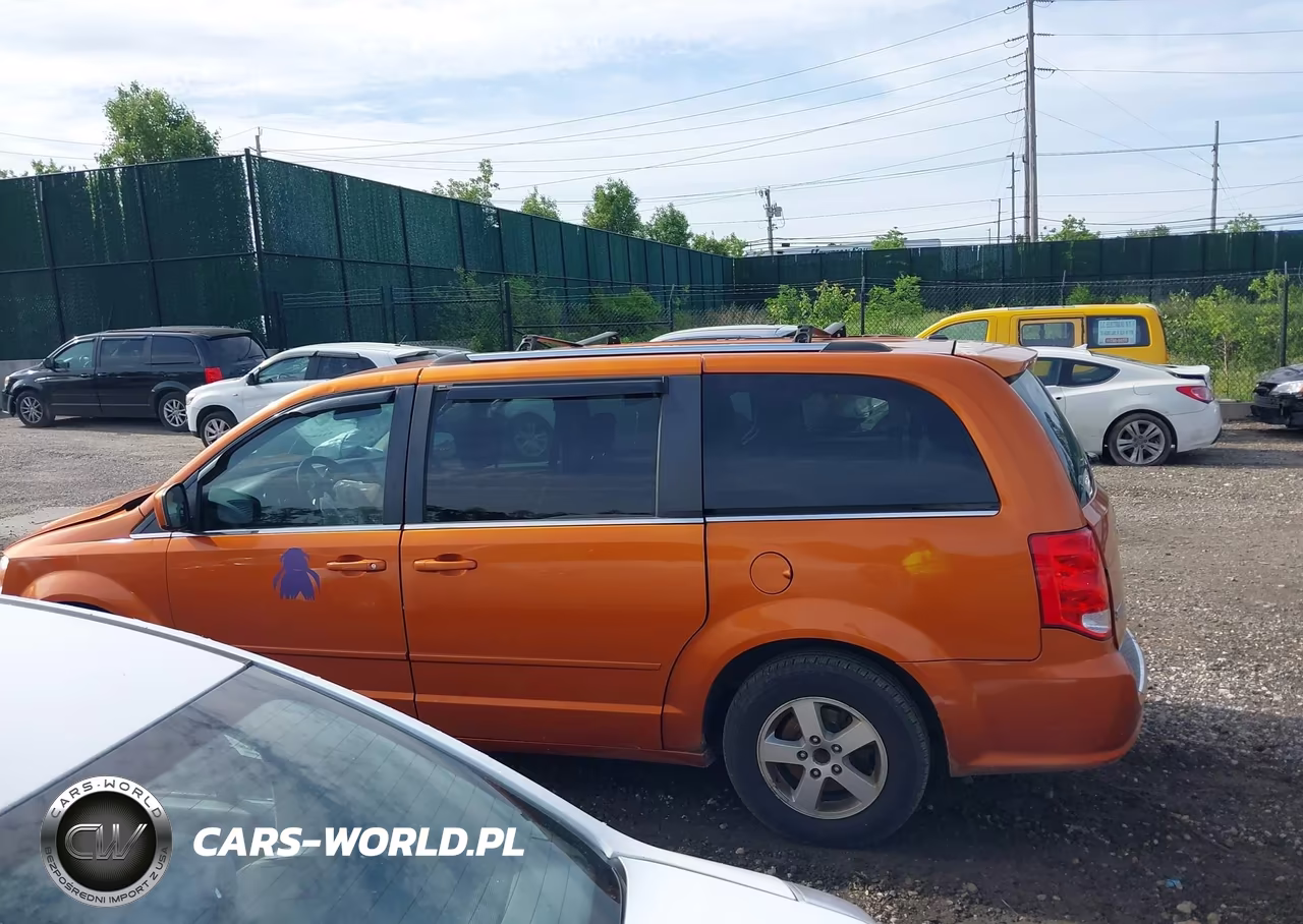 2011 Dodge Grand Caravan Crew VIN:2D4RN5DG7BR764985 - 14