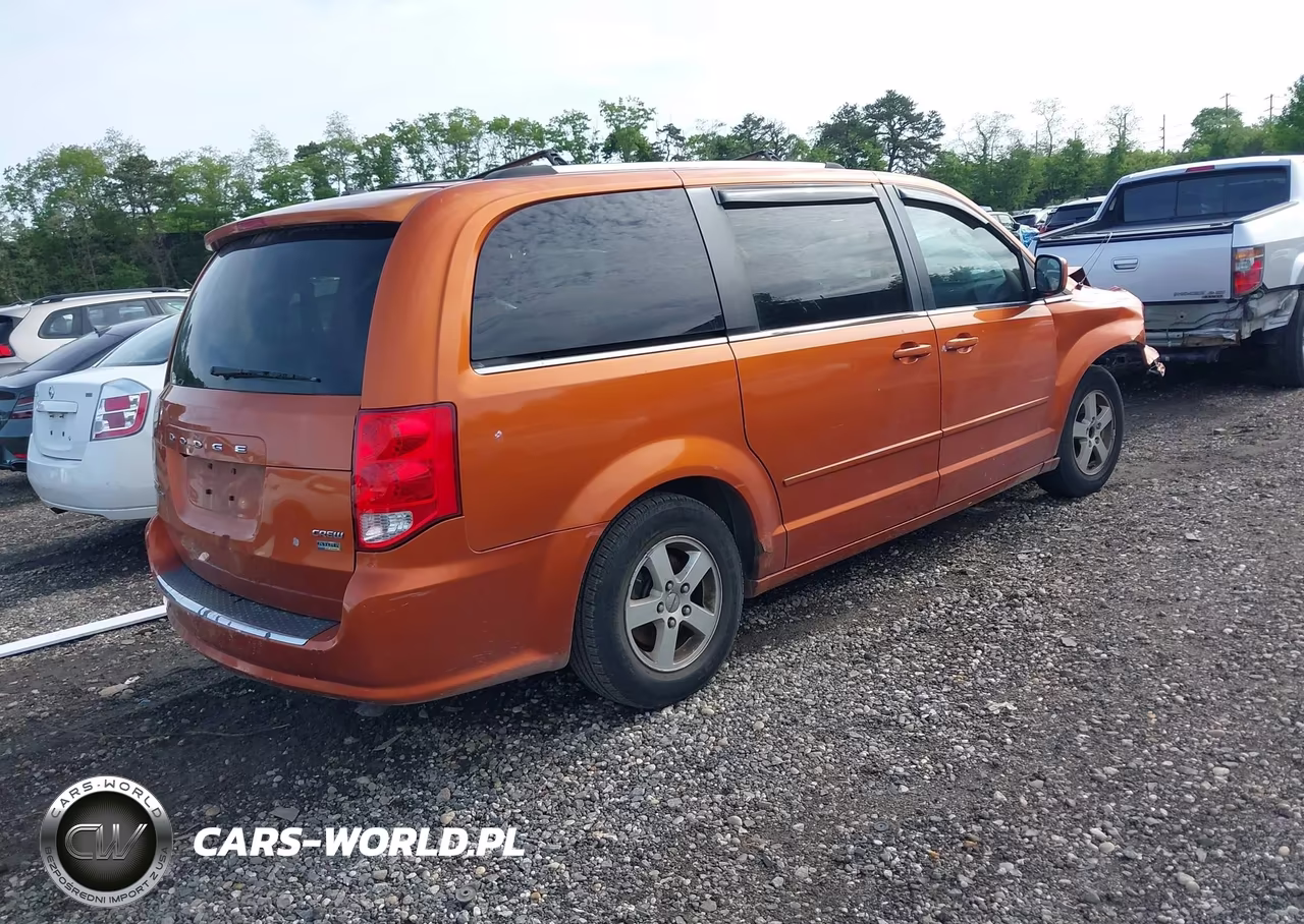 2011 Dodge Grand Caravan Crew VIN:2D4RN5DG7BR764985 - 4