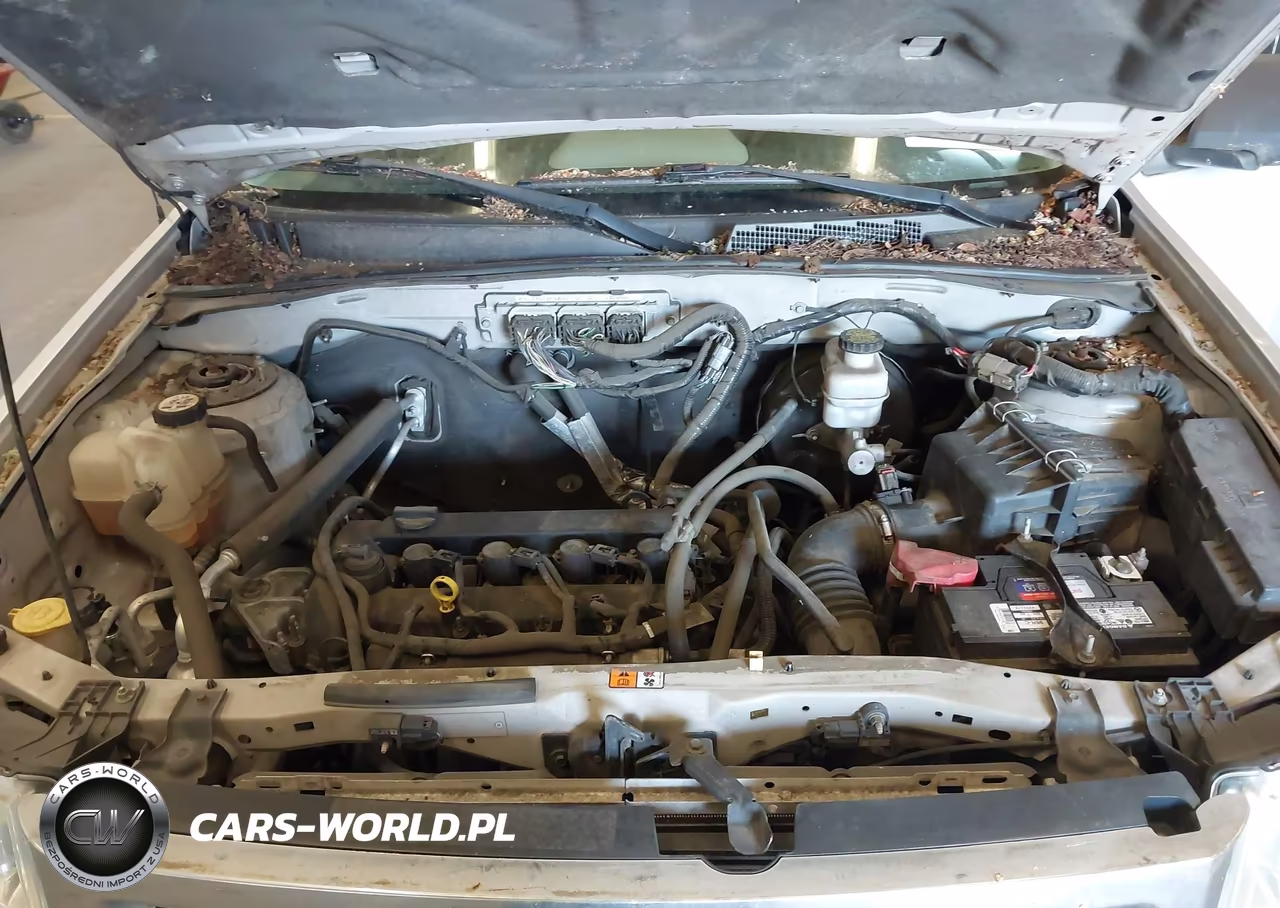 2010 Ford Escape Xls VIN:1FMCU9C74AKD12032 - 10
