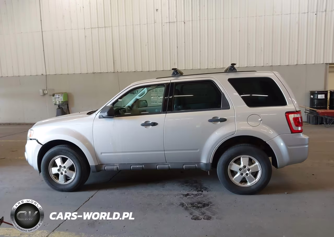 2010 Ford Escape Xls VIN:1FMCU9C74AKD12032 - 14