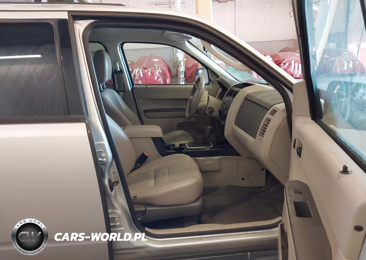 2010 Ford Escape Xls VIN:1FMCU9C74AKD12032 - 5