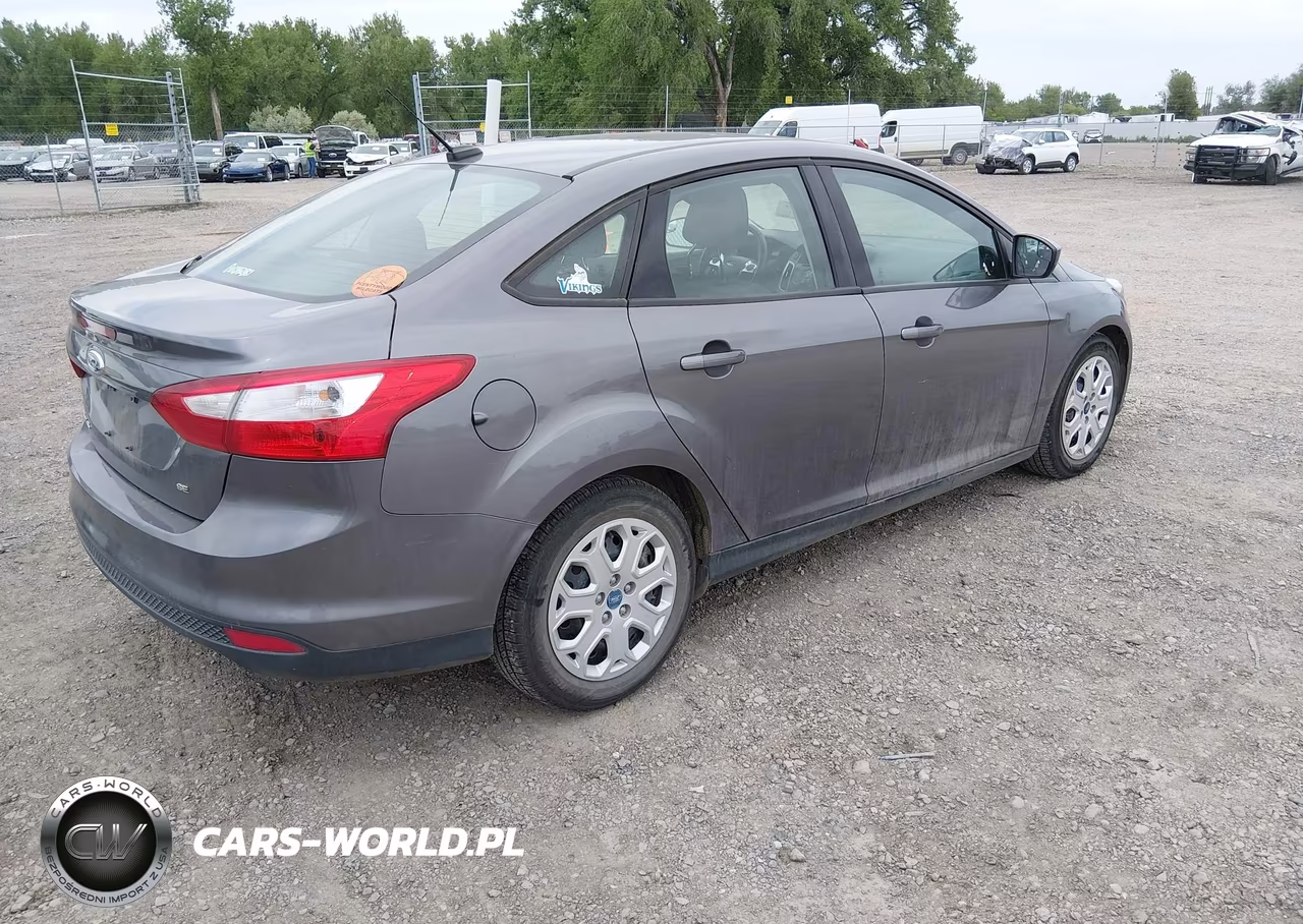2012 Ford Focus Se VIN:1FAHP3F24CL155782 - 4