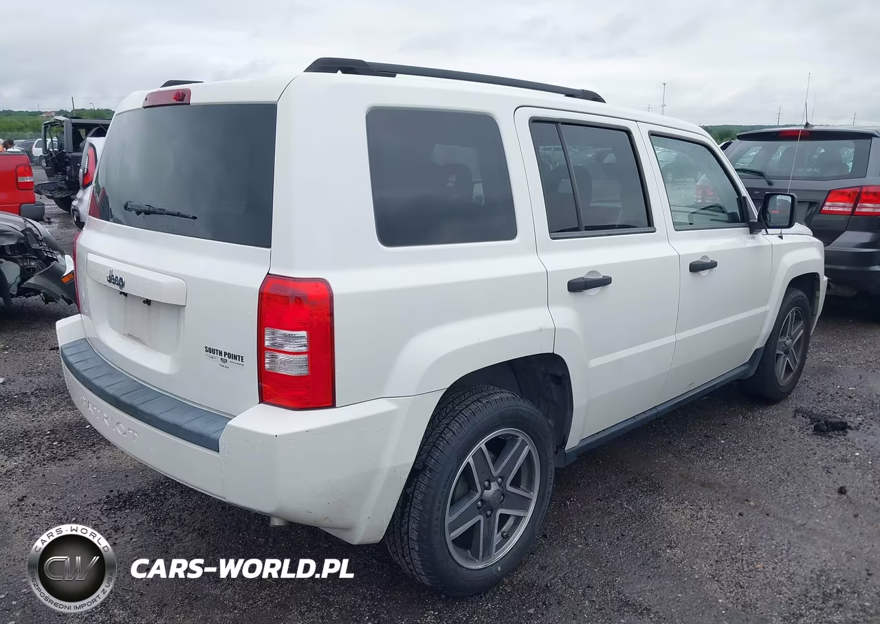 2008 Jeep Patriot Sport VIN:1J8FT28W18D775961 - 4