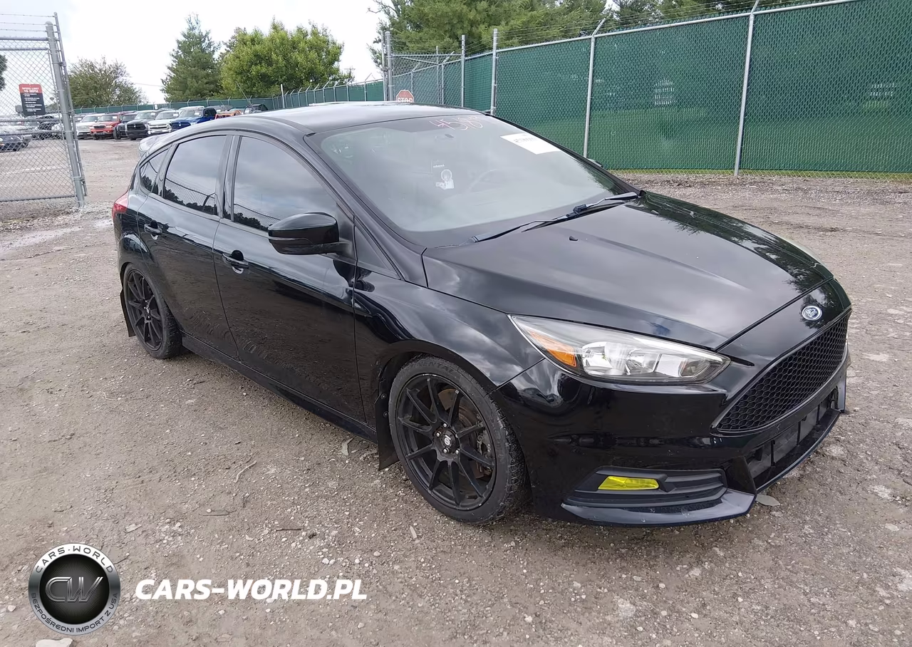 2017 Ford Focus St – zdjęcie 1 z 8